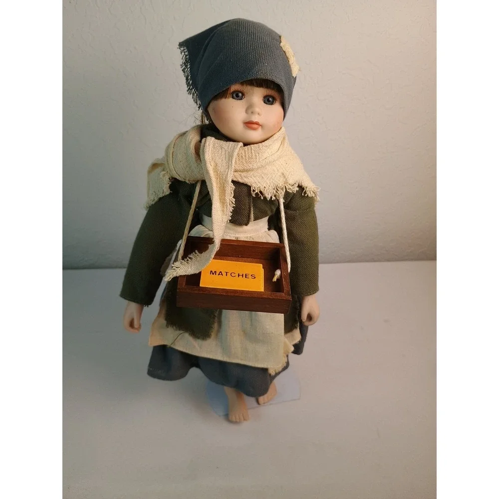 Vintage House of Lloyd Christmas Around the World The Little Match Girl 15